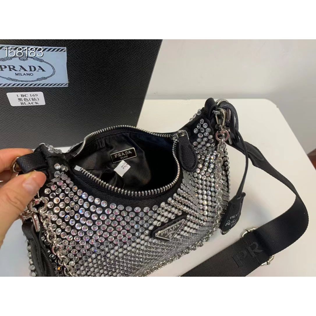 PR DIAMANTÉ SLING TRAP BAG