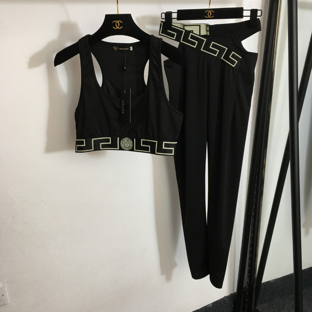 V Crossover Activewear Set