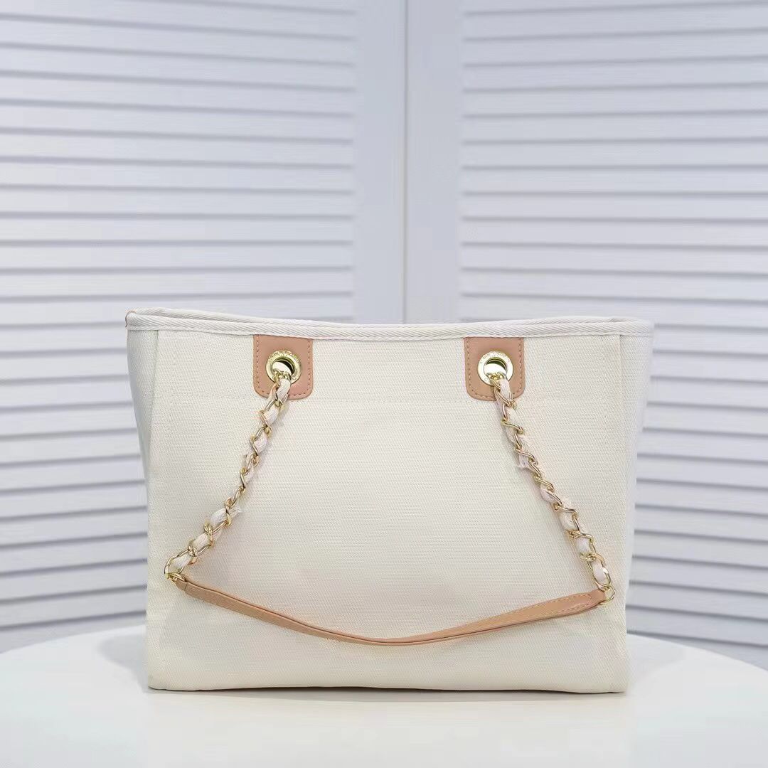 CH Cream Tote bag