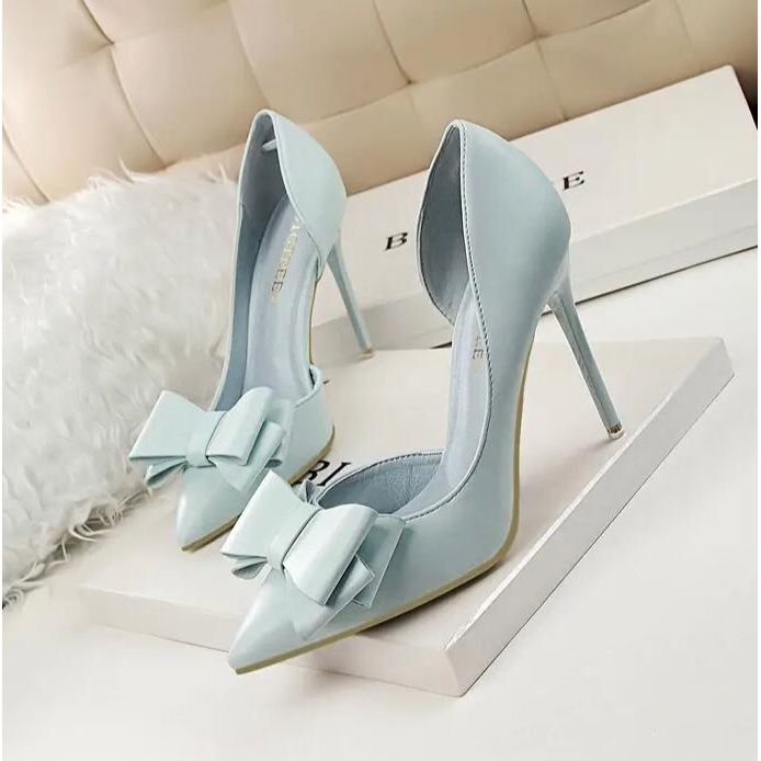 Bow Tie heel