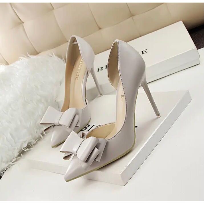 Bow Tie heel