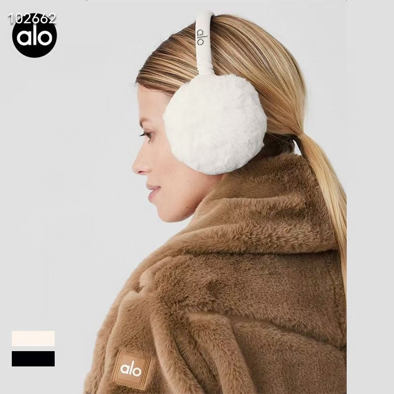 ALO ear cuff