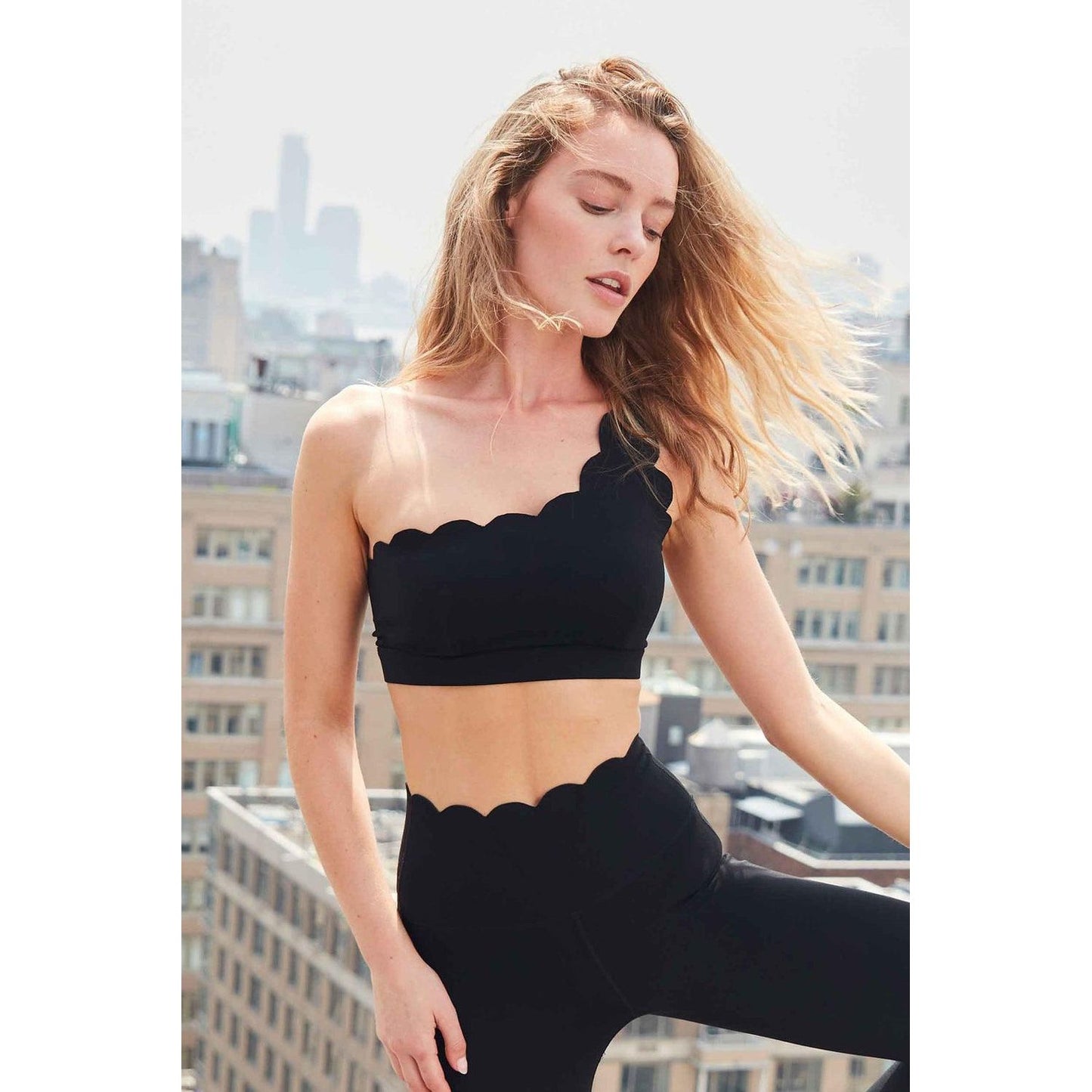 One shoulder 2025 Scallop set