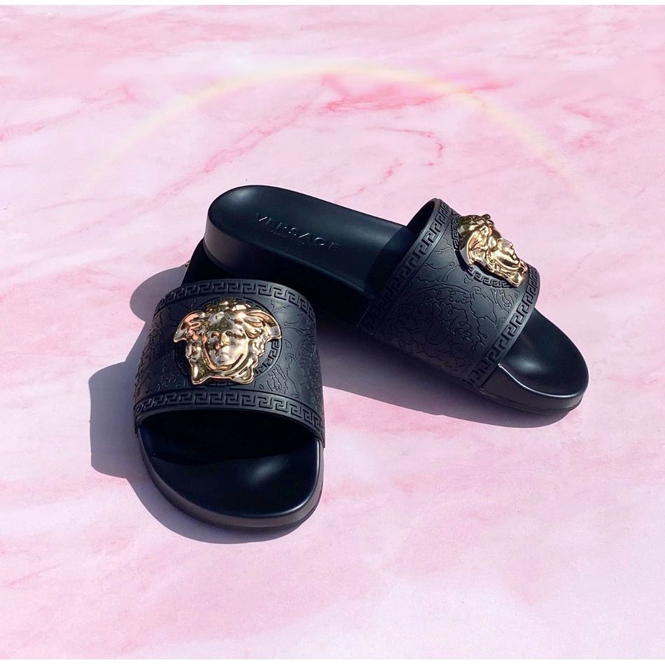 V Medusa logo slider new