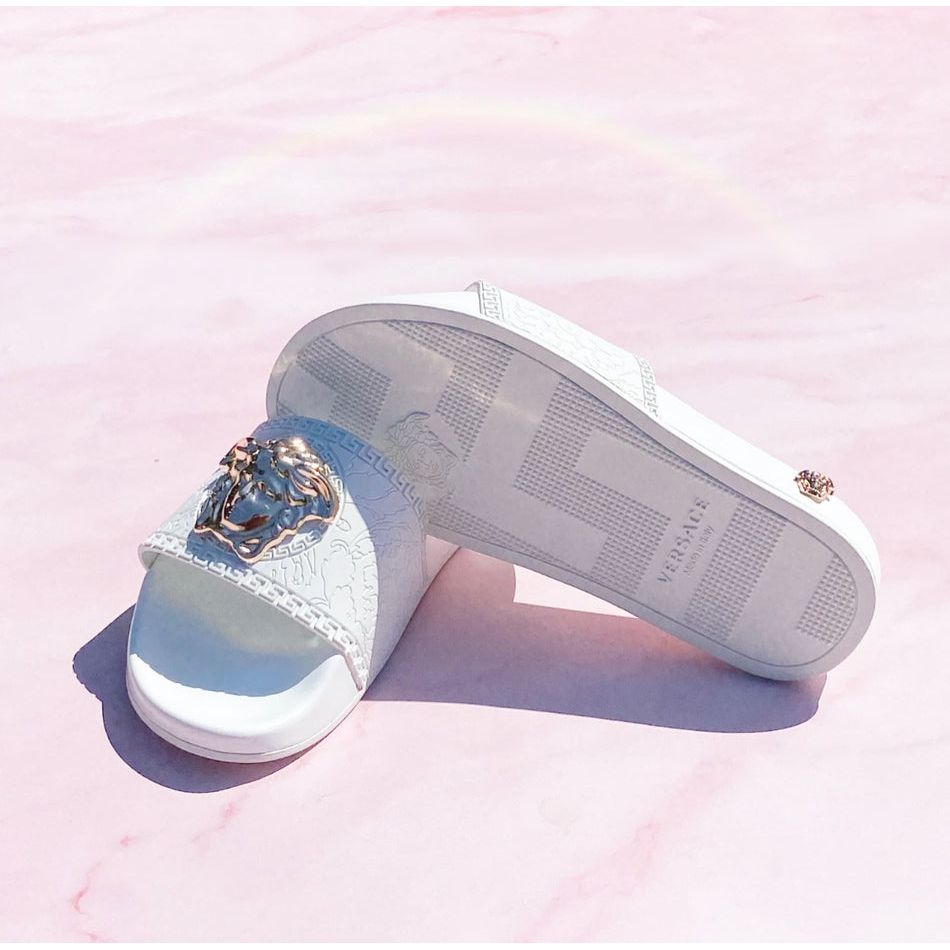 V Medusa logo slider new