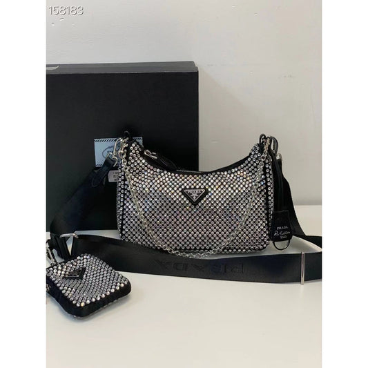 PR DIAMANTÉ SLING TRAP BAG