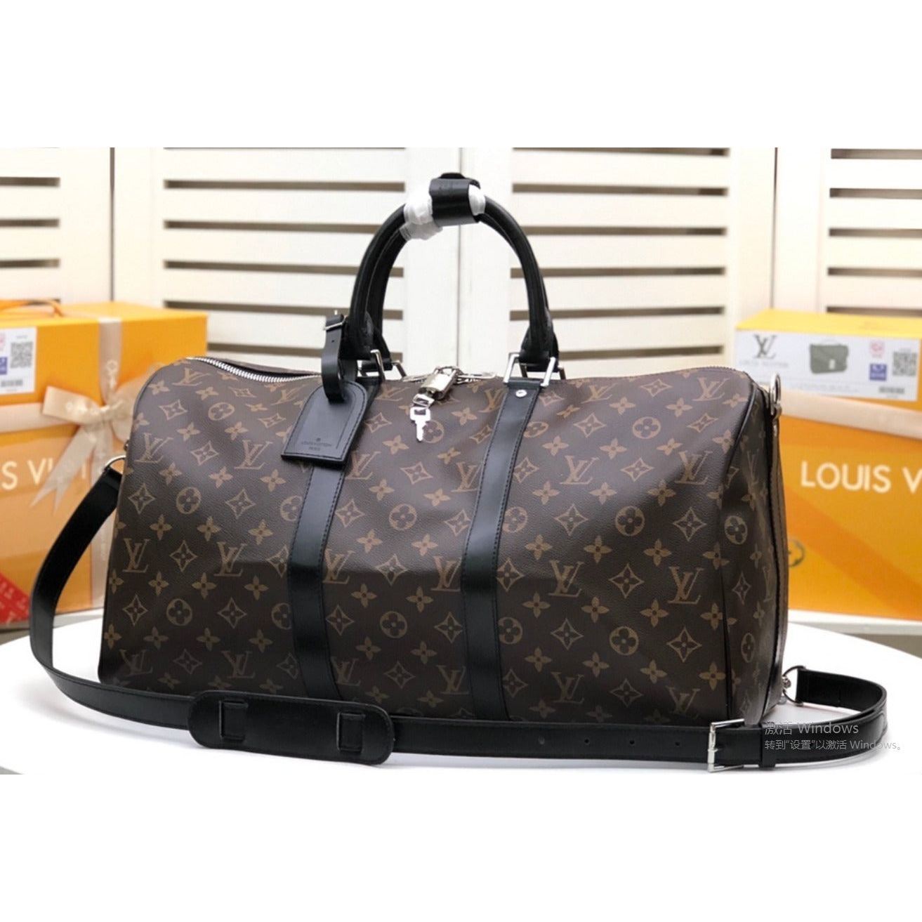LV DUFFLE BAG