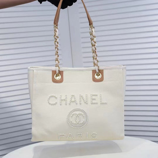 CH Cream Tote bag
