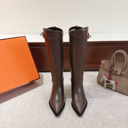 Her Winter boots 2026