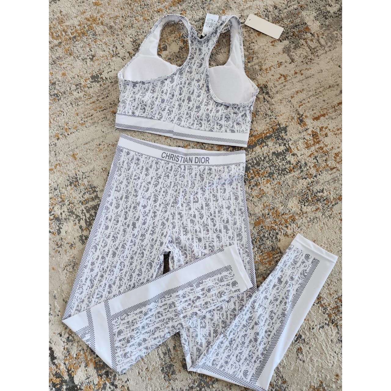 CD White baby grey set